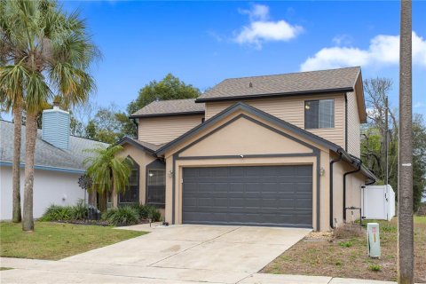 House in Casselberry, Florida 3 bedrooms, 176.42 sq.m. № 1560775 - photo 5