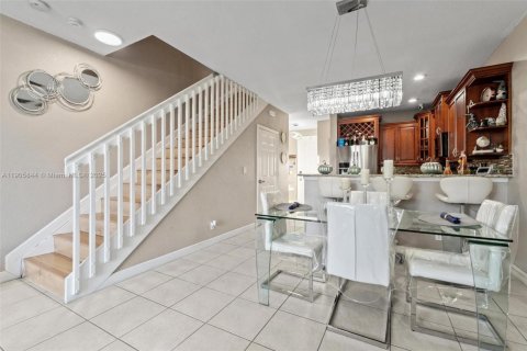 Купить таунхаус в Лодерхилл, Флорида 2 спальни, 120.22м2, № 1956827 - фото 14