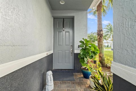 Купить таунхаус в Лодерхилл, Флорида 2 спальни, 120.22м2, № 1956827 - фото 4