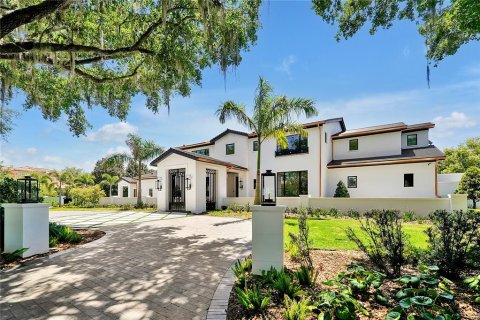 House in Windermere, Florida 5 bedrooms, 883.59 sq.m. № 1736354 - photo 4