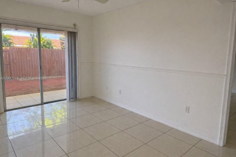 Купить кондоминиум в Майами, Флорида 2 спальни, 101.82м2, № 2170847 - фото 4