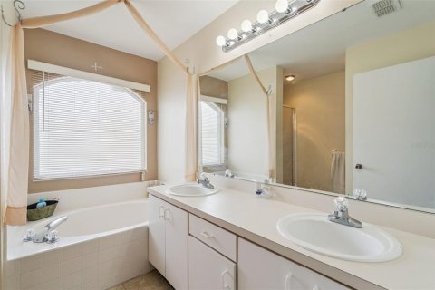 Casa en venta en Orlando, Florida, 4 dormitorios, 170.66 m2 № 1899005 - foto 24