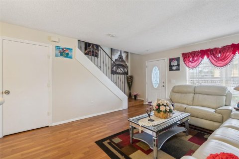 Casa en venta en Orlando, Florida, 4 dormitorios, 170.66 m2 № 1899005 - foto 14