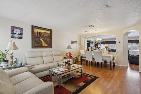Casa en venta en Orlando, Florida, 4 dormitorios, 170.66 m2 № 1899005 - foto 11
