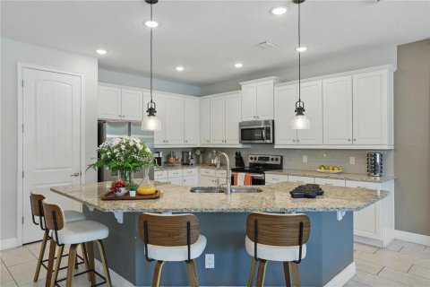 House in Kissimmee, Florida 6 bedrooms, 297.57 sq.m. № 1852741 - photo 15