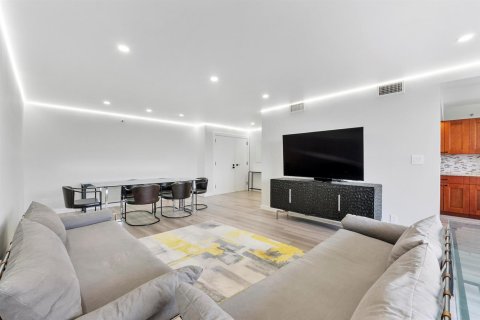 Copropriété à vendre à Boca Raton, Floride: 2 chambres, 131.46 m2 № 2191829 - photo 11