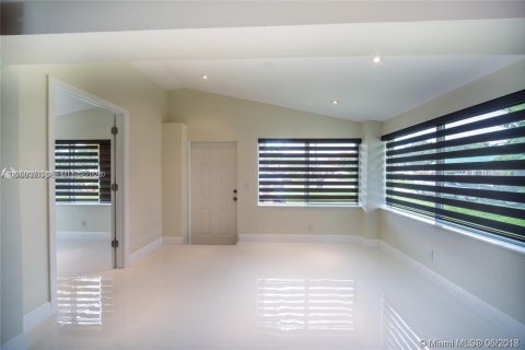 Casa en alquiler en North Miami Beach, Florida, 3 dormitorios, 134.71 m2 № 2010465 - foto 9