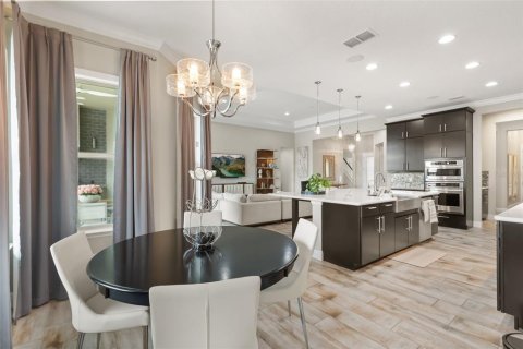 House in Lake Mary, Florida 4 bedrooms, 356 sq.m. № 2273090 - photo 15