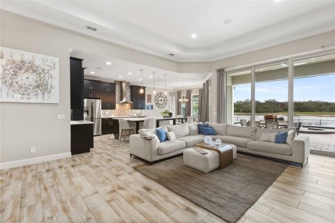 House in Lake Mary, Florida 4 bedrooms, 356 sq.m. № 2273090 - photo 4