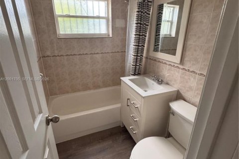 Casa en alquiler en Miami, Florida, 1 dormitorio № 2068942 - foto 10