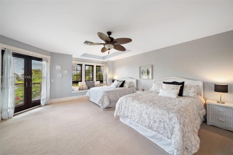 House in Stuart, Florida 5 bedrooms, 547.57 sq.m. № 2000231 - photo 27