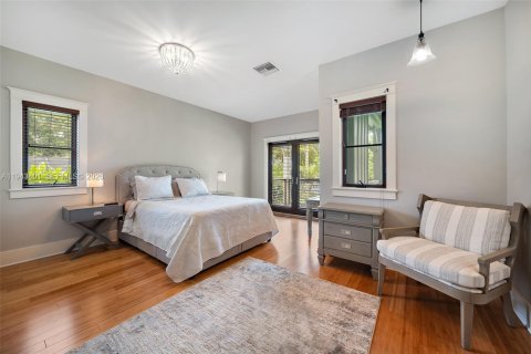 House in Stuart, Florida 5 bedrooms, 547.57 sq.m. № 2000231 - photo 25