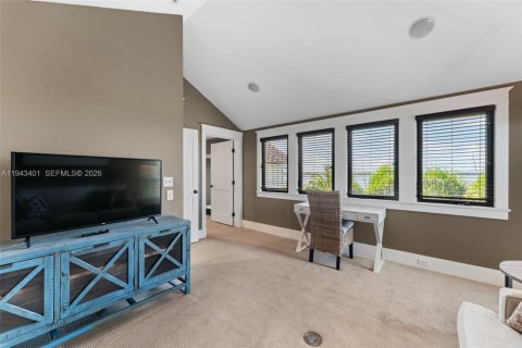 House in Stuart, Florida 5 bedrooms, 547.57 sq.m. № 2000231 - photo 29