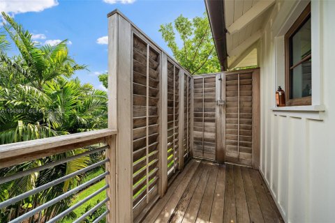 House in Stuart, Florida 5 bedrooms, 547.57 sq.m. № 2000231 - photo 24