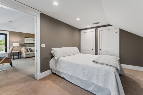 House in Stuart, Florida 5 bedrooms, 547.57 sq.m. № 2000231 - photo 30