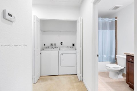 Adosado en venta en Davie, Florida, 3 dormitorios, 160.16 m2 № 2024018 - foto 22