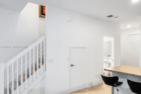 Adosado en venta en Davie, Florida, 3 dormitorios, 160.16 m2 № 2024018 - foto 15