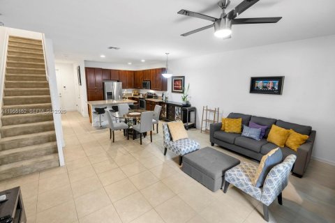 Adosado en venta en Davie, Florida, 3 dormitorios, 160.16 m2 № 2024018 - foto 12