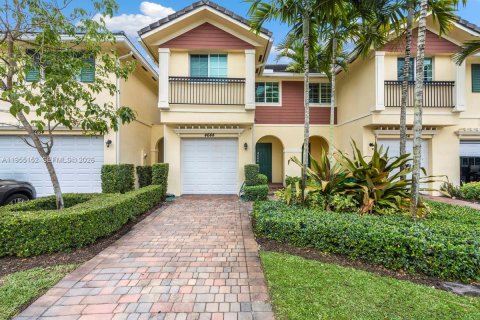 Adosado en venta en Davie, Florida, 3 dormitorios, 160.16 m2 № 2024018 - foto 2