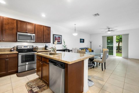 Adosado en venta en Davie, Florida, 3 dormitorios, 160.16 m2 № 2024018 - foto 7