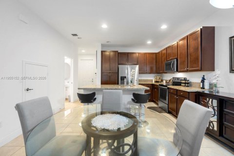 Adosado en venta en Davie, Florida, 3 dormitorios, 160.16 m2 № 2024018 - foto 10