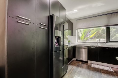 Touwnhouse à vendre à Tampa, Floride: 3 chambres, 172.33 m2 № 1916036 - photo 6