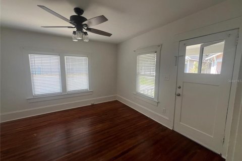 Casa en alquiler en DeLand, Florida, 2 dormitorios, 62.43 m2 № 1838848 - foto 4