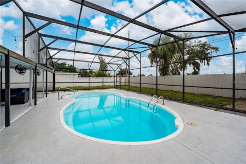 Casa en venta en Orlando, Florida, 3 dormitorios, 166.48 m2 № 2408743 - foto 30