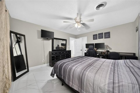 Casa en venta en Orlando, Florida, 3 dormitorios, 166.48 m2 № 2408743 - foto 15