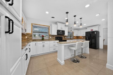 Casa en venta en Orlando, Florida, 3 dormitorios, 166.48 m2 № 2408743 - foto 6