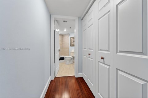 Купить кондоминиум в Теквеста, Флорида 2 спальни, 152.27м2, № 1970155 - фото 23