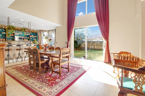 House in Homestead, Florida 4 bedrooms, 258.83 sq.m. № 2009080