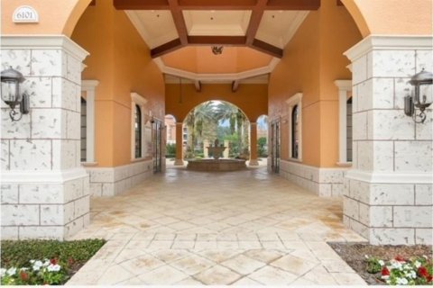 Condo in Orlando, Florida, 2 bedrooms  № 2208477 - photo 2