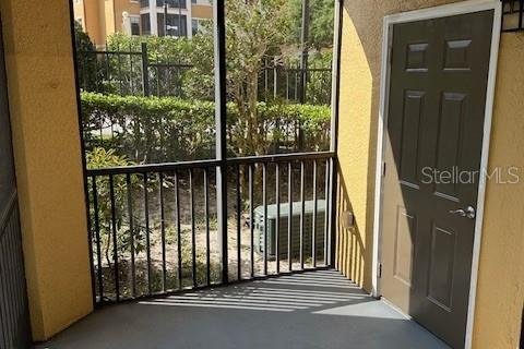 Condo in Orlando, Florida, 2 bedrooms  № 2208477 - photo 4