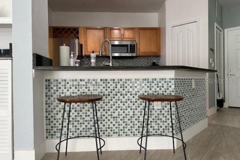 Condo in Orlando, Florida, 2 bedrooms  № 2208477 - photo 5