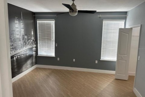 Condo in Orlando, Florida, 2 bedrooms  № 2208477 - photo 11