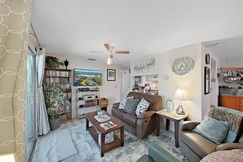 Condo in Oldsmar, Florida, 2 bedrooms  № 2379578 - photo 4