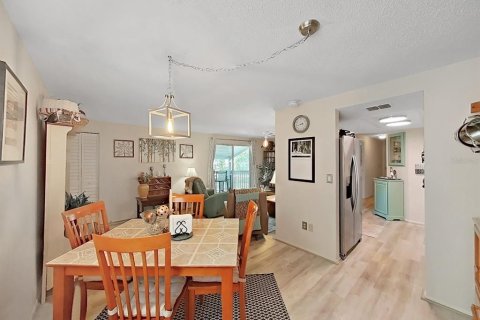 Condo in Oldsmar, Florida, 2 bedrooms  № 2379578 - photo 12