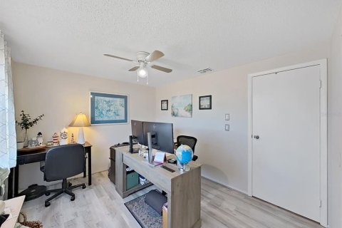 Condo in Oldsmar, Florida, 2 bedrooms  № 2379578 - photo 25