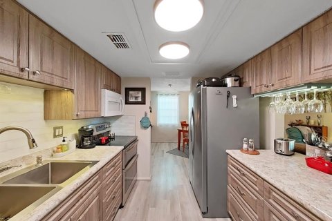 Condo in Oldsmar, Florida, 2 bedrooms  № 2379578 - photo 17
