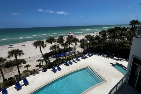 Condo in Sunny Isles Beach, Florida, 3 bedrooms  № 1741444 - photo 5