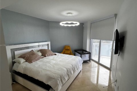 Condo in Sunny Isles Beach, Florida, 3 bedrooms  № 1741444 - photo 25