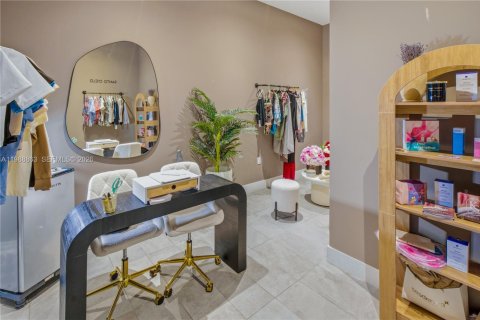 Купить коммерческую недвижимость в Майами, Флорида № 2051082 - фото 18