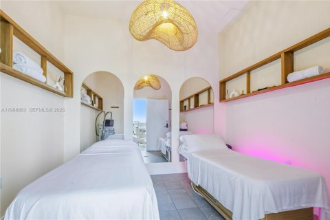 Купить коммерческую недвижимость в Майами, Флорида № 2051082 - фото 12