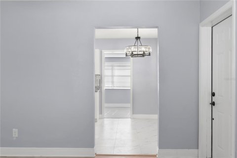 Villa ou maison à vendre à Tampa, Floride: 2 chambres, 103.68 m2 № 2324925 - photo 24