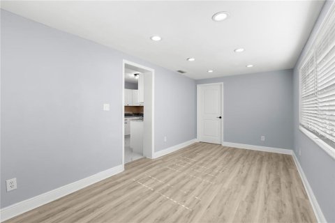 Villa ou maison à vendre à Tampa, Floride: 2 chambres, 103.68 m2 № 2324925 - photo 21