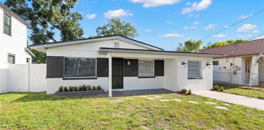 Villa ou maison à Tampa, Floride 2 chambres, 103.68 m2 № 2324925