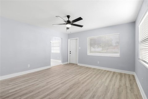 Villa ou maison à vendre à Tampa, Floride: 2 chambres, 103.68 m2 № 2324925 - photo 19