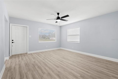 Villa ou maison à vendre à Tampa, Floride: 2 chambres, 103.68 m2 № 2324925 - photo 20