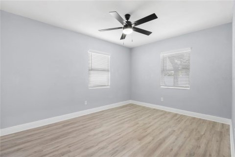 Villa ou maison à vendre à Tampa, Floride: 2 chambres, 103.68 m2 № 2324925 - photo 10
